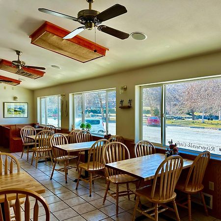 Riverwalk Inn Chelan Εξωτερικό φωτογραφία