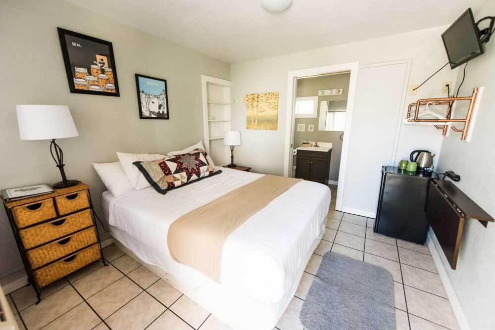Riverwalk Inn Chelan Εξωτερικό φωτογραφία